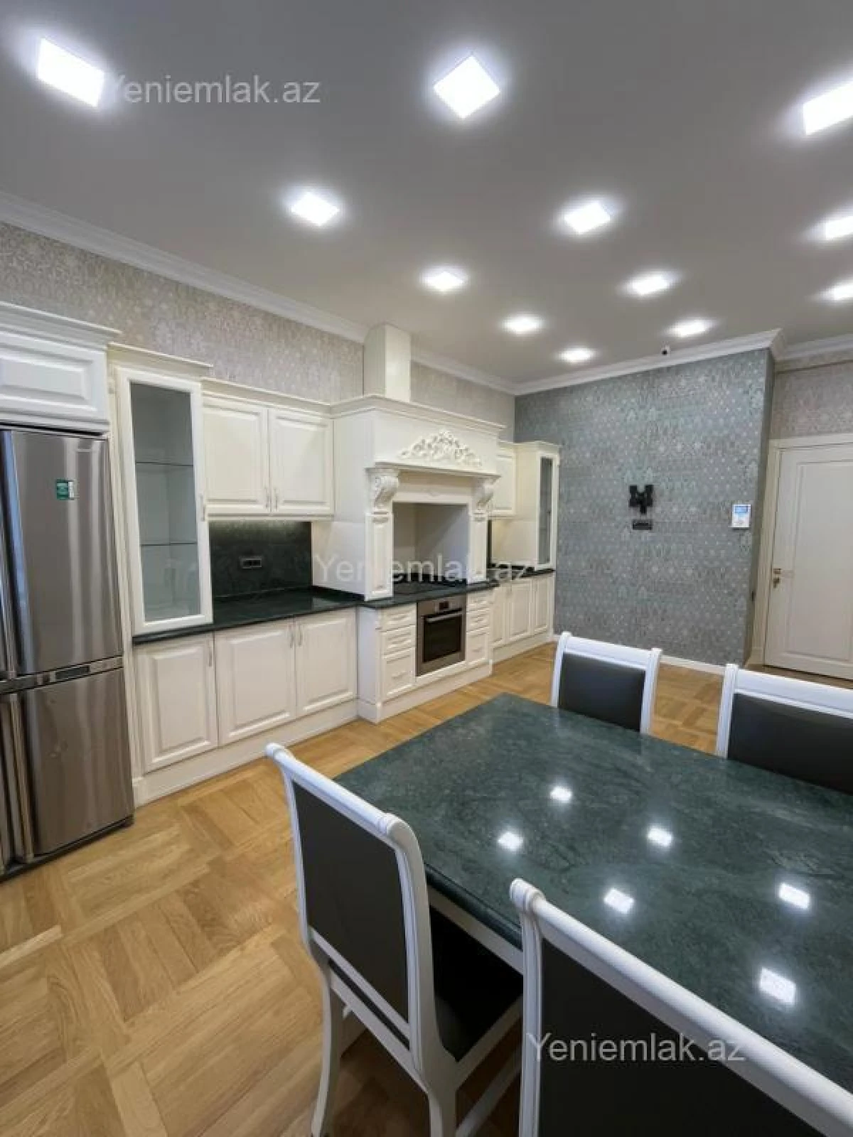 Satılır 3 otaqlı yeni tikili 150 m²