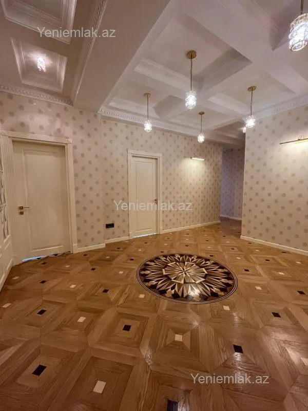 Satılır 3 otaqlı yeni tikili 150 m²