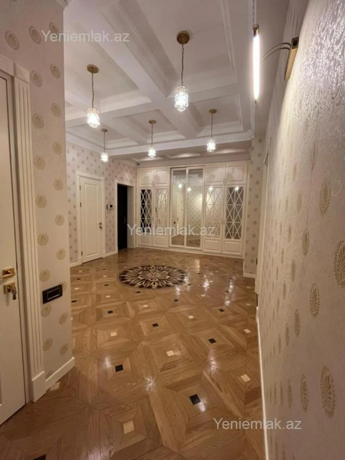 Satılır 3 otaqlı yeni tikili 150 m²