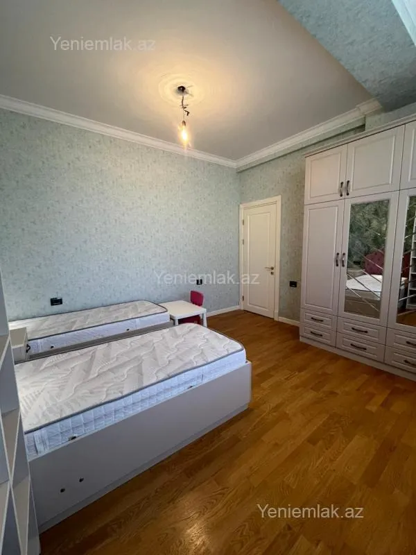 Satılır 3 otaqlı yeni tikili 150 m²