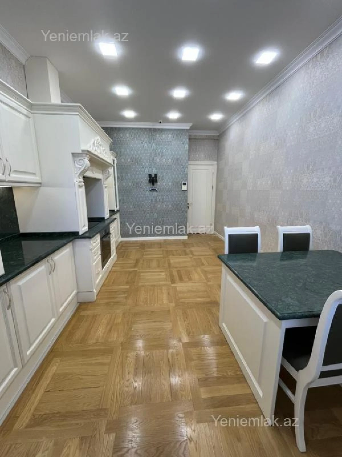 Satılır 3 otaqlı yeni tikili 150 m²