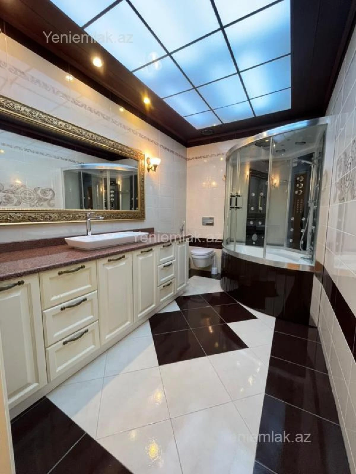 Satılır 3 otaqlı yeni tikili 150 m²