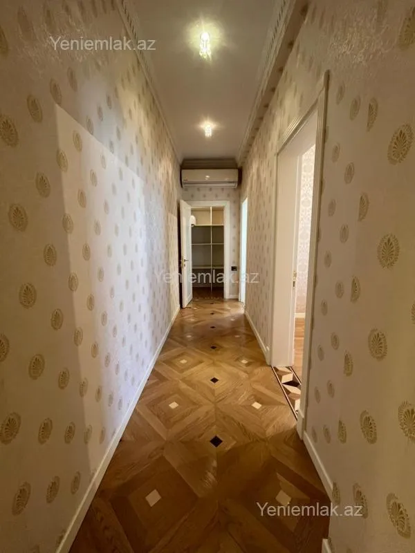 Satılır 3 otaqlı yeni tikili 150 m²