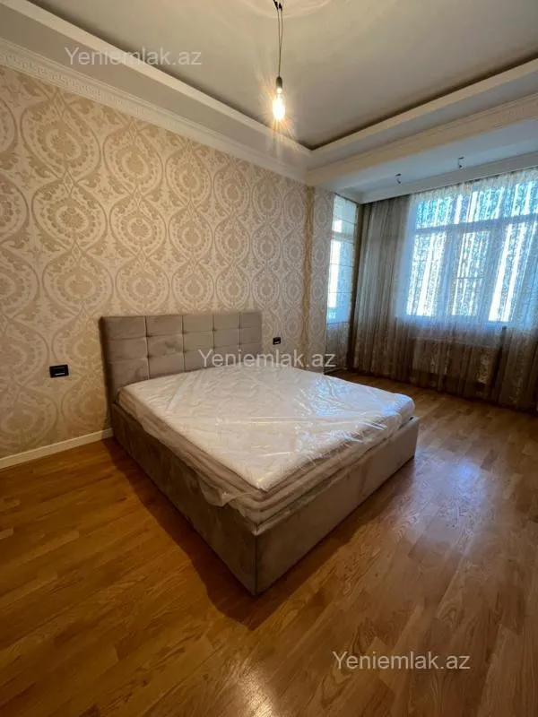 Satılır 3 otaqlı yeni tikili 150 m²