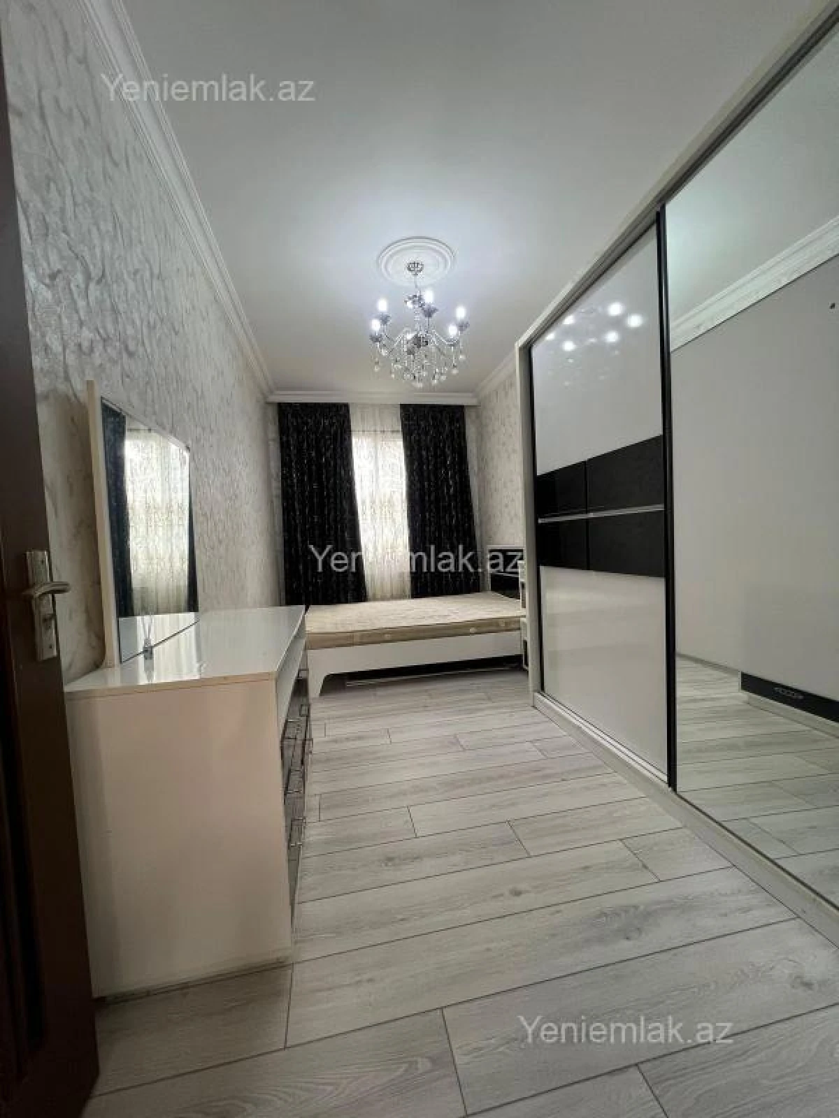 Satılır 2 otaqlı köhnə tikili 55 m²