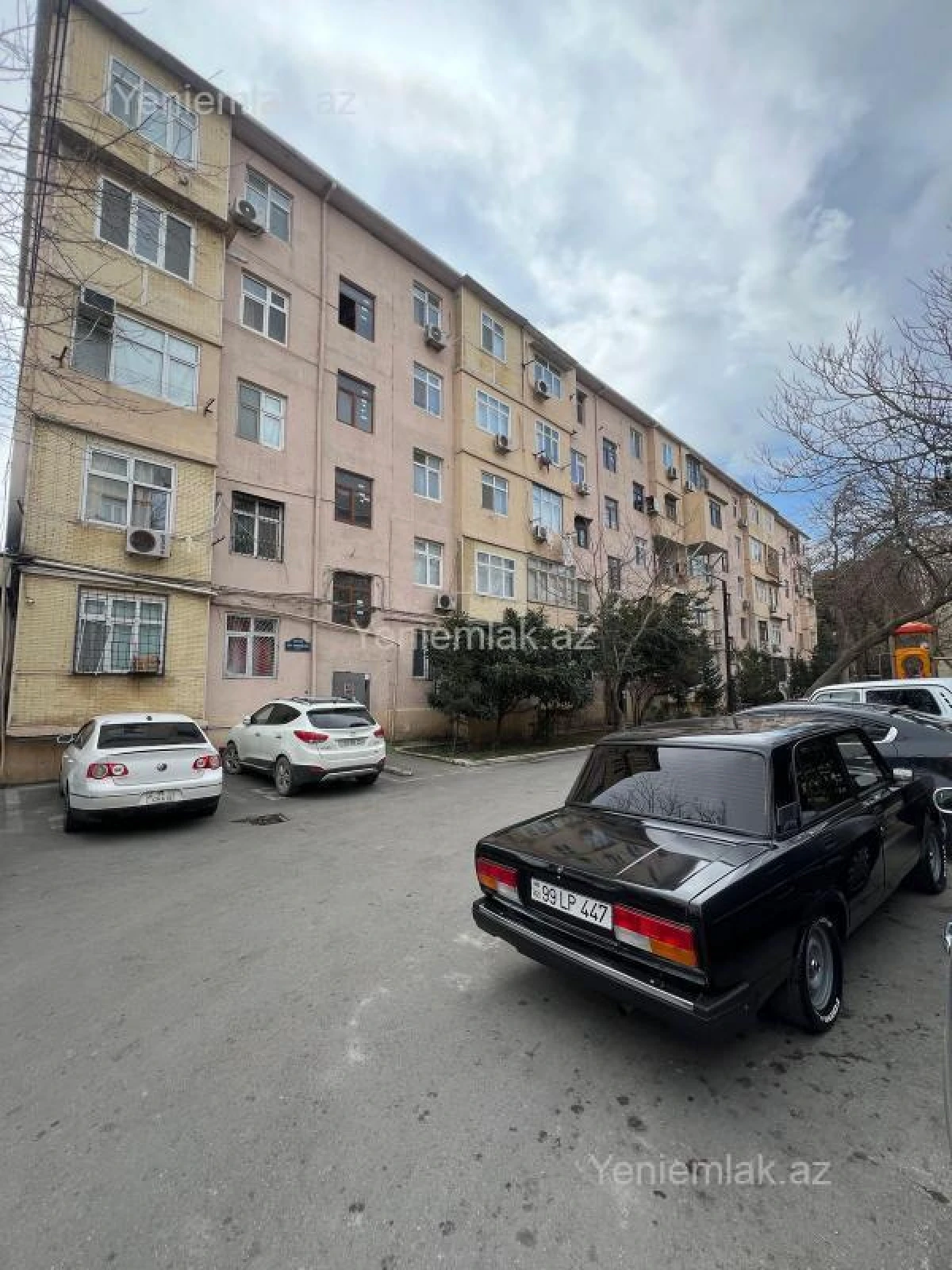 Satılır 2 otaqlı köhnə tikili 55 m²