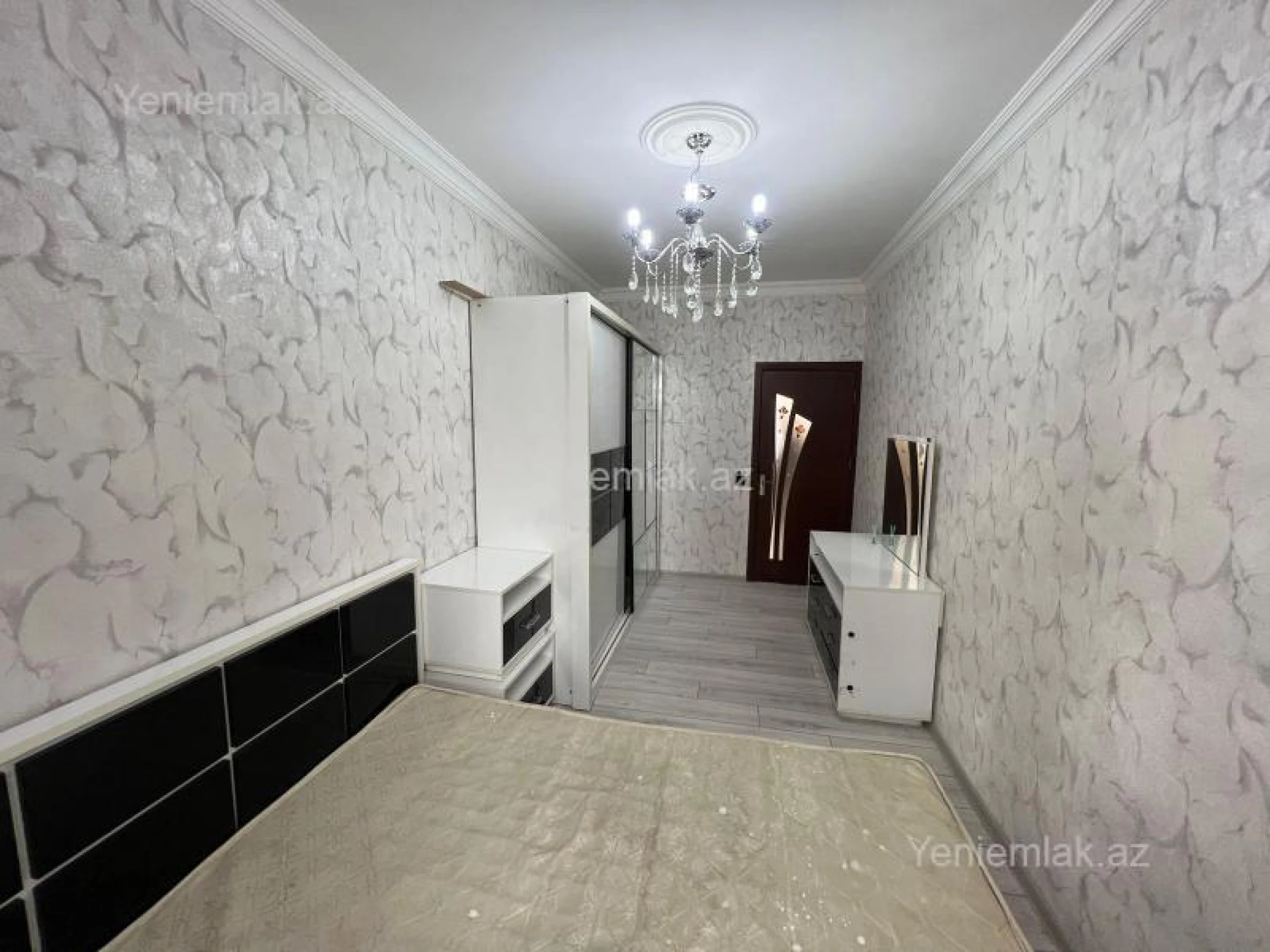 Satılır 2 otaqlı köhnə tikili 55 m²