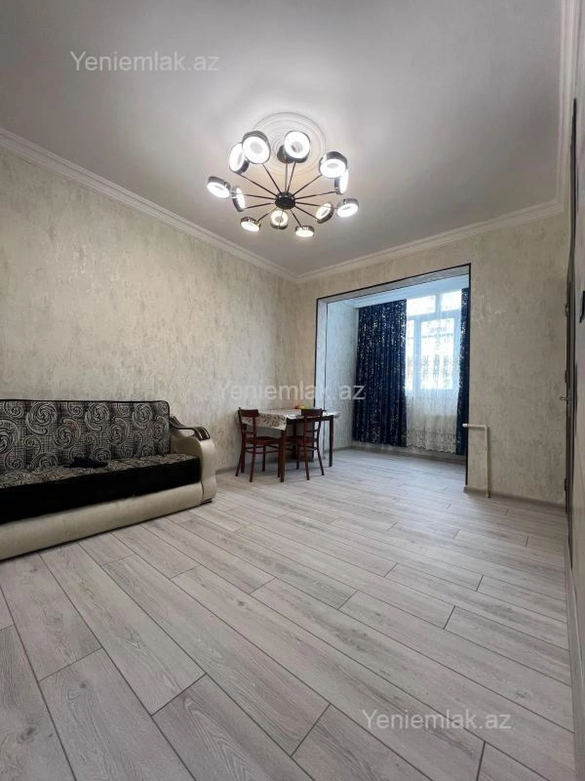 Satılır 2 otaqlı köhnə tikili 55 m²