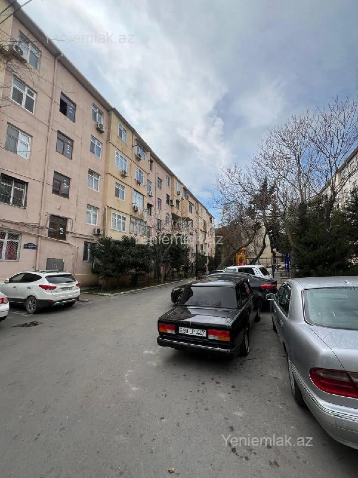 Satılır 2 otaqlı köhnə tikili 55 m²