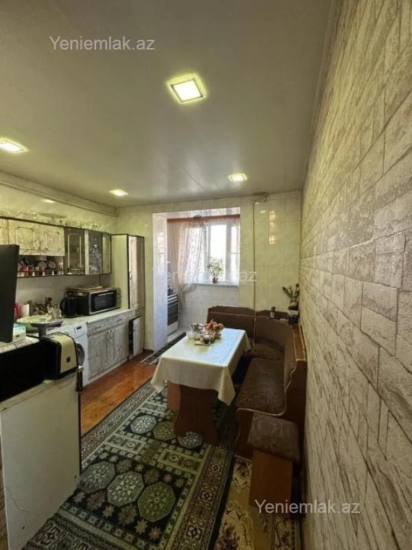 Satılır 3 otaqlı köhnə tikili 80 m²