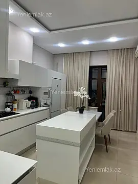 Satılır 4 otaqlı yeni tikili 210 m²