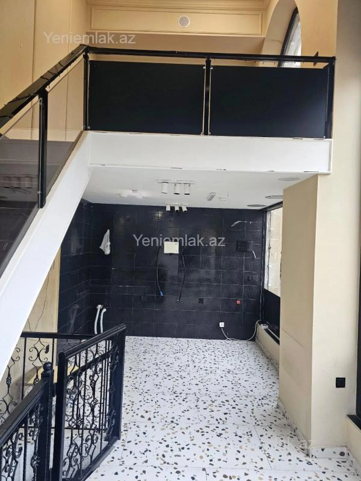 Satılır 1 otaqlı obyekt 20 m²