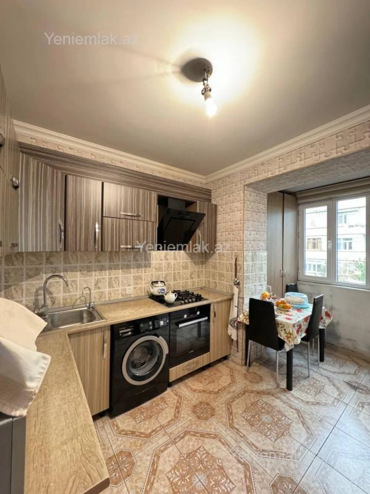 Satılır 5 otaqlı köhnə tikili 100 m²