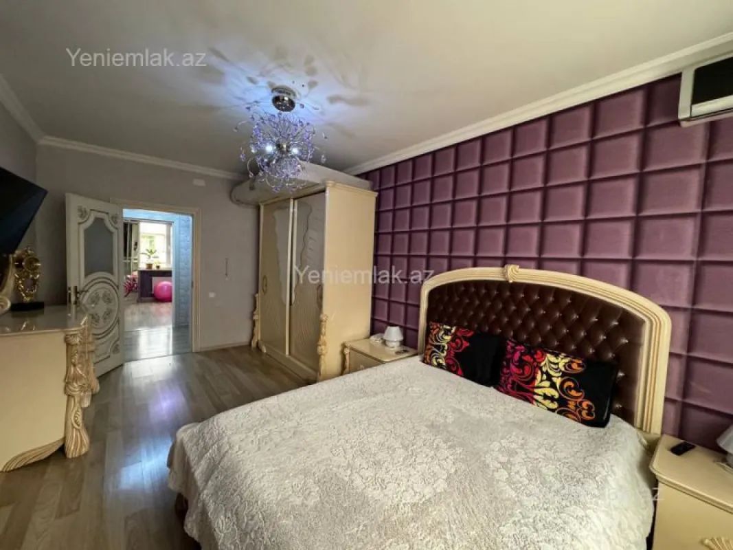 Satılır 5 otaqlı köhnə tikili 100 m²