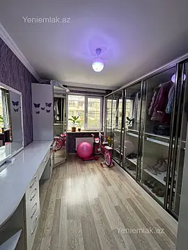 Satılır 5 otaqlı köhnə tikili 100 m²