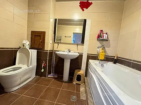 Satılır 5 otaqlı köhnə tikili 100 m²