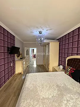 Satılır 5 otaqlı köhnə tikili 100 m²