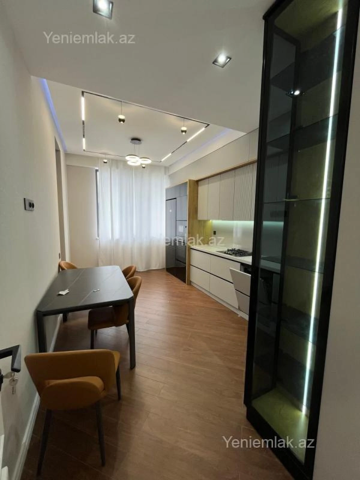Satılır 3 otaqlı yeni tikili 137 m²