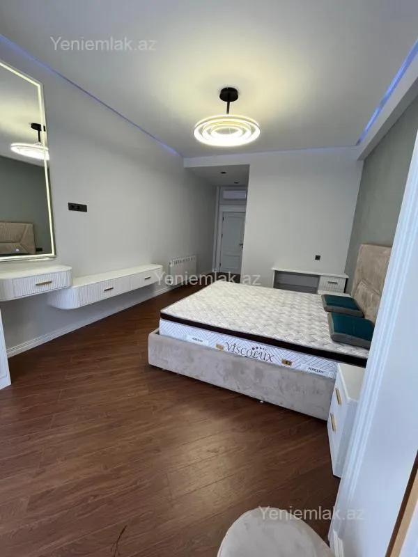 Satılır 3 otaqlı yeni tikili 137 m²