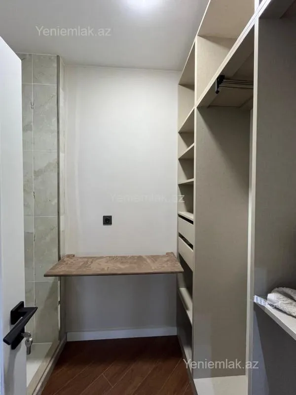 Satılır 3 otaqlı yeni tikili 137 m²