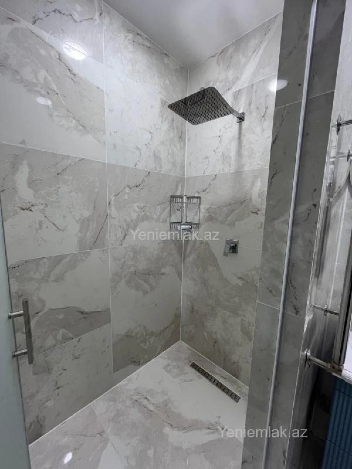 Satılır 3 otaqlı yeni tikili 137 m²