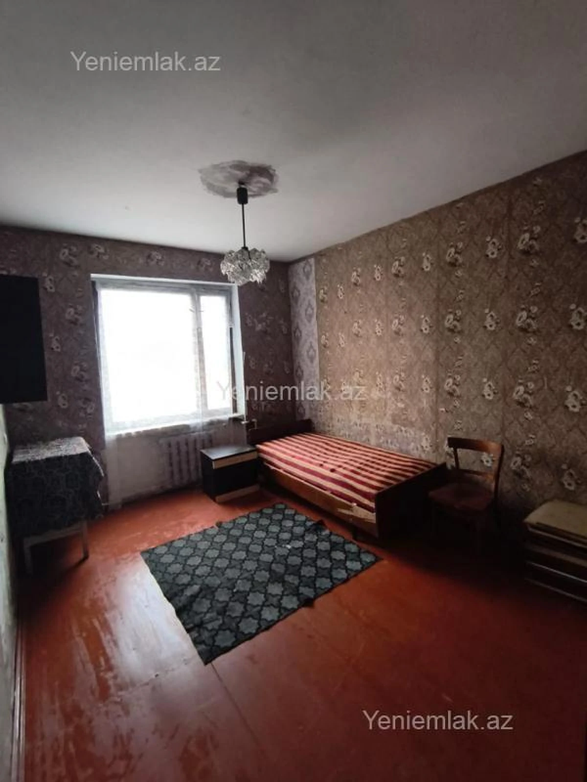 Satılır 2 otaqlı köhnə tikili 65 m²
