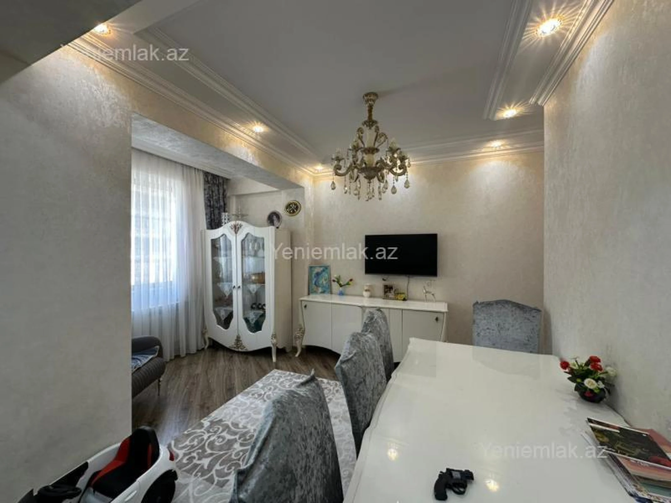 Satılır 3 otaqlı yeni tikili 90 m²