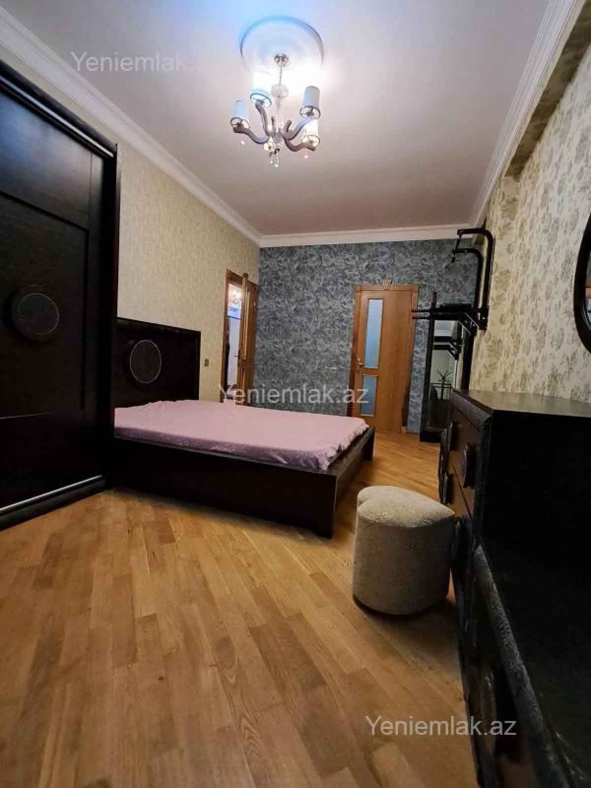 Satılır 3 otaqlı yeni tikili 125 m²