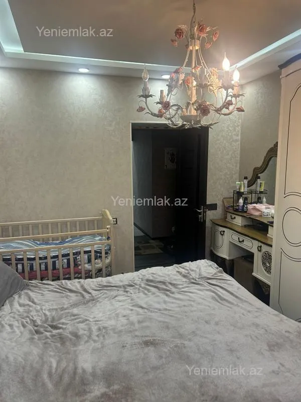 Satılır 2 otaqlı köhnə tikili 65 m²