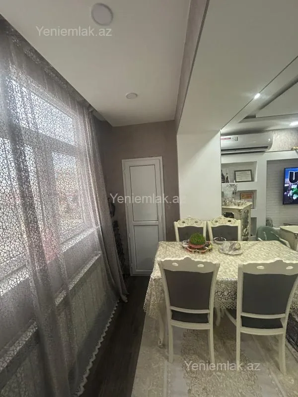 Satılır 2 otaqlı köhnə tikili 65 m²