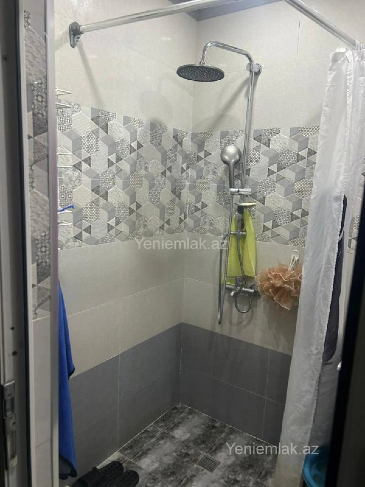 Satılır 2 otaqlı köhnə tikili 65 m²