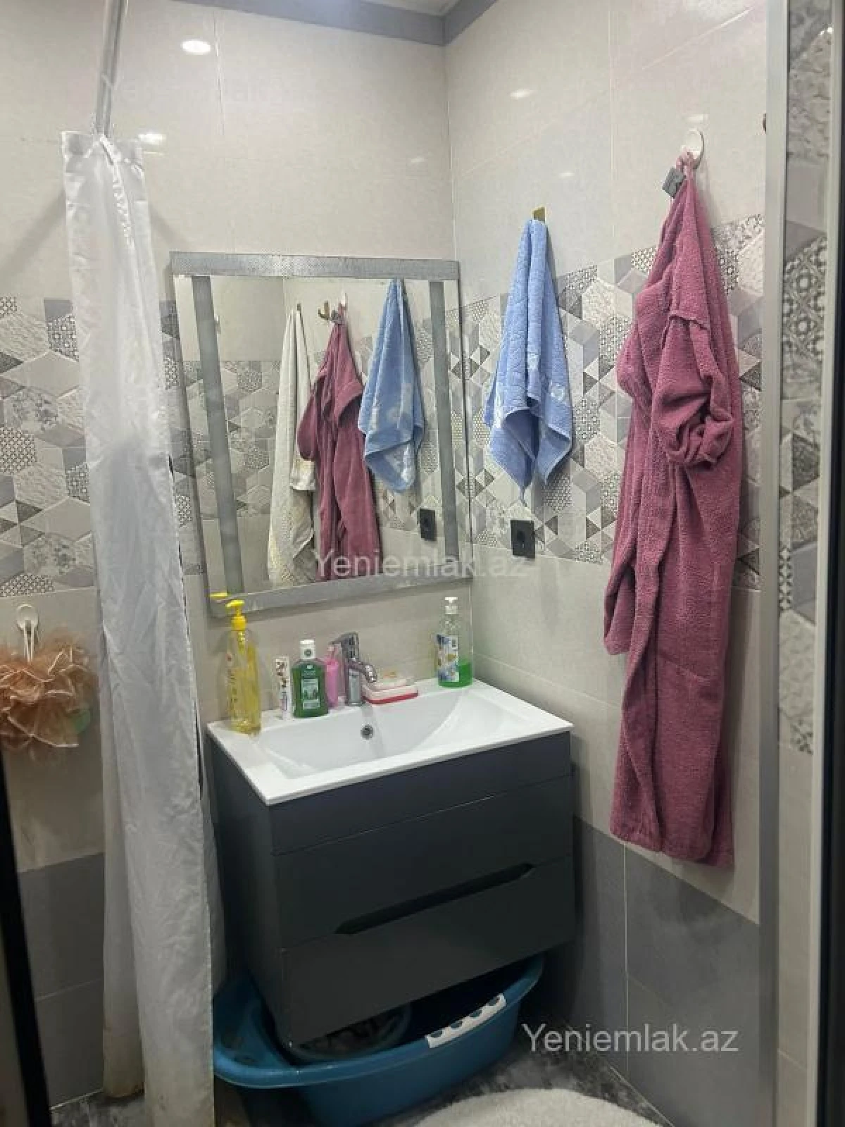 Satılır 2 otaqlı köhnə tikili 65 m²