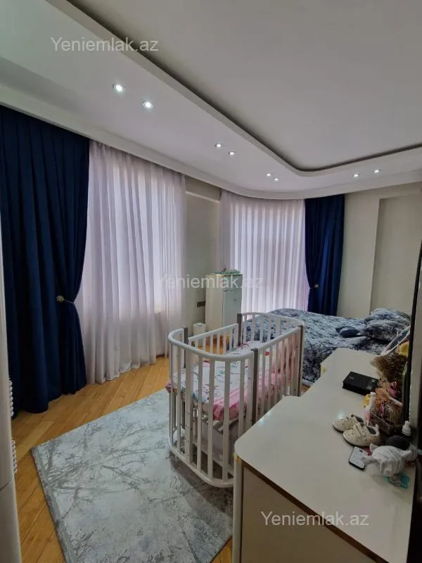 Satılır 2 otaqlı yeni tikili 90 m²