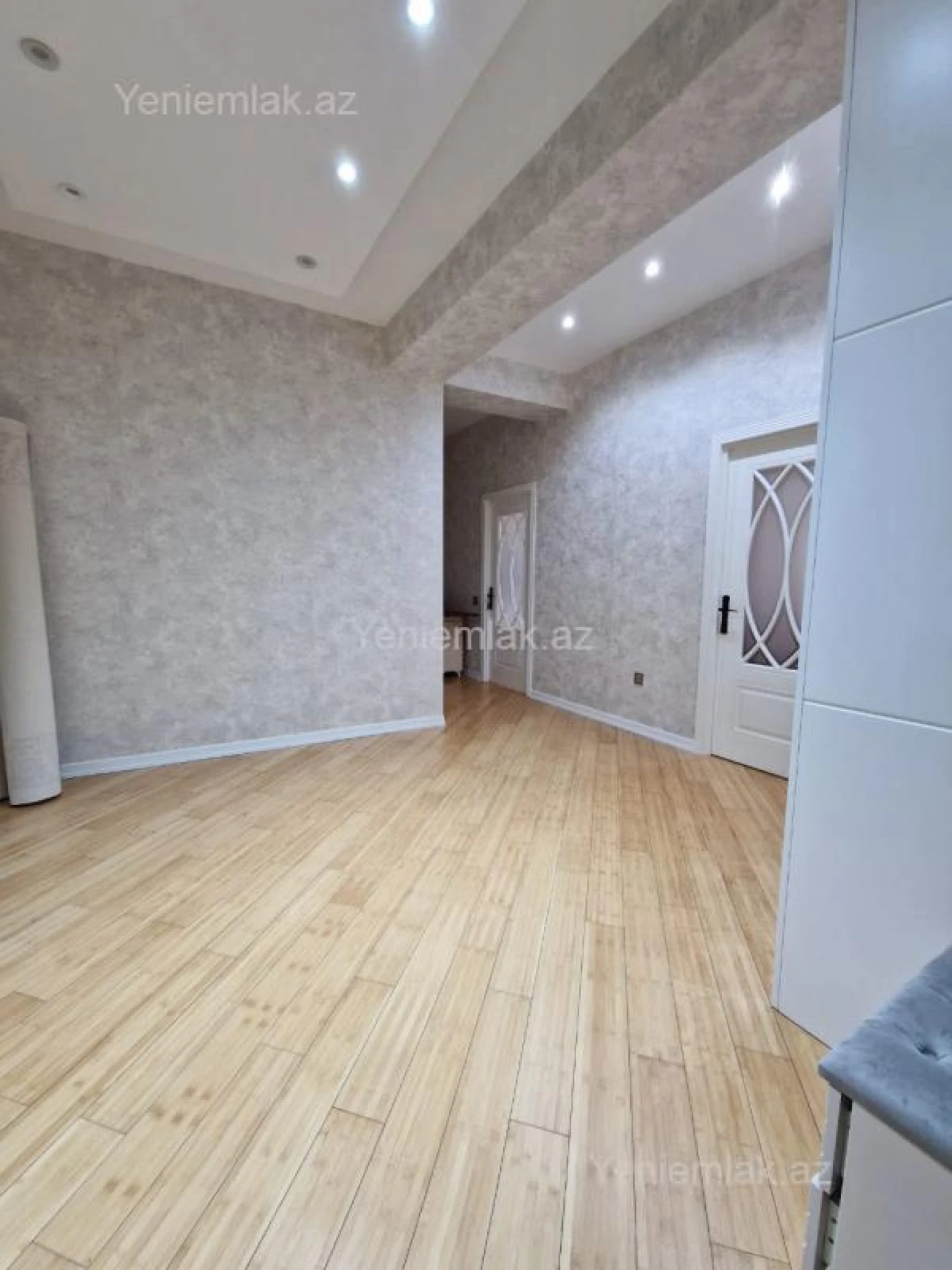 Satılır 2 otaqlı yeni tikili 90 m²