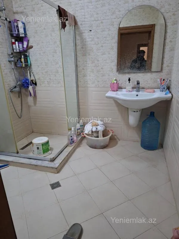 Satılır 3 otaqlı yeni tikili 150 m²