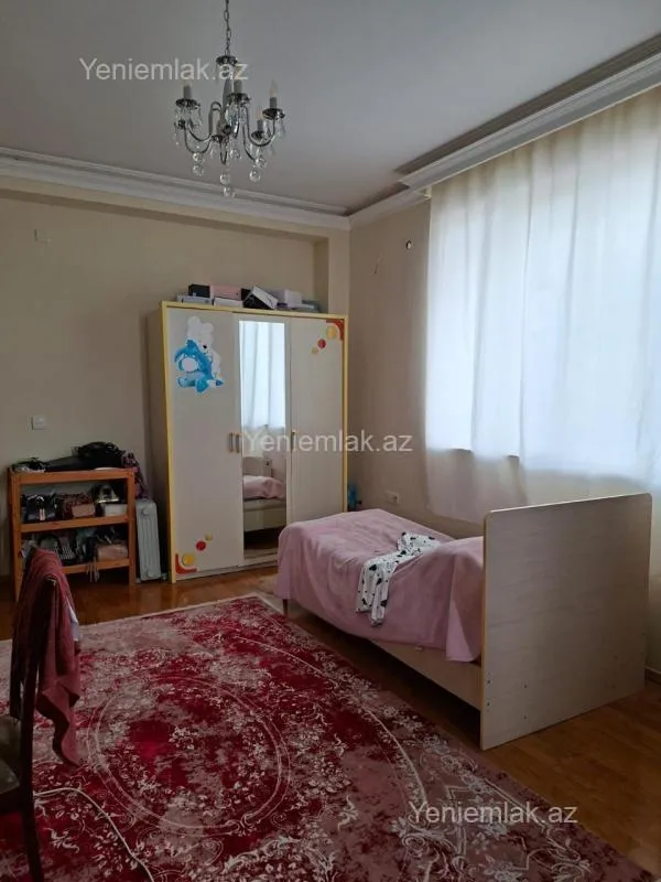 Satılır 3 otaqlı yeni tikili 150 m²
