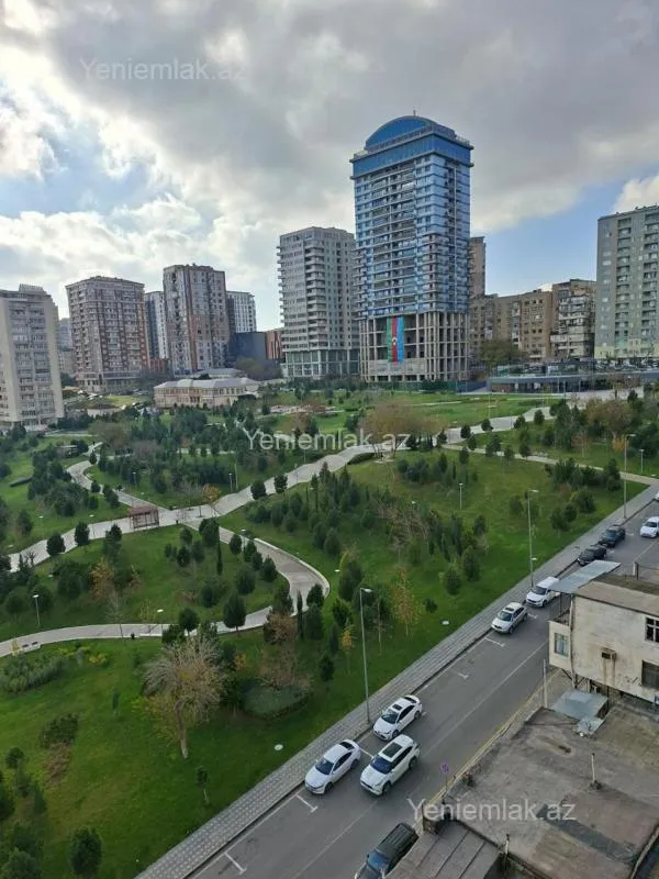 Satılır 3 otaqlı yeni tikili 150 m²