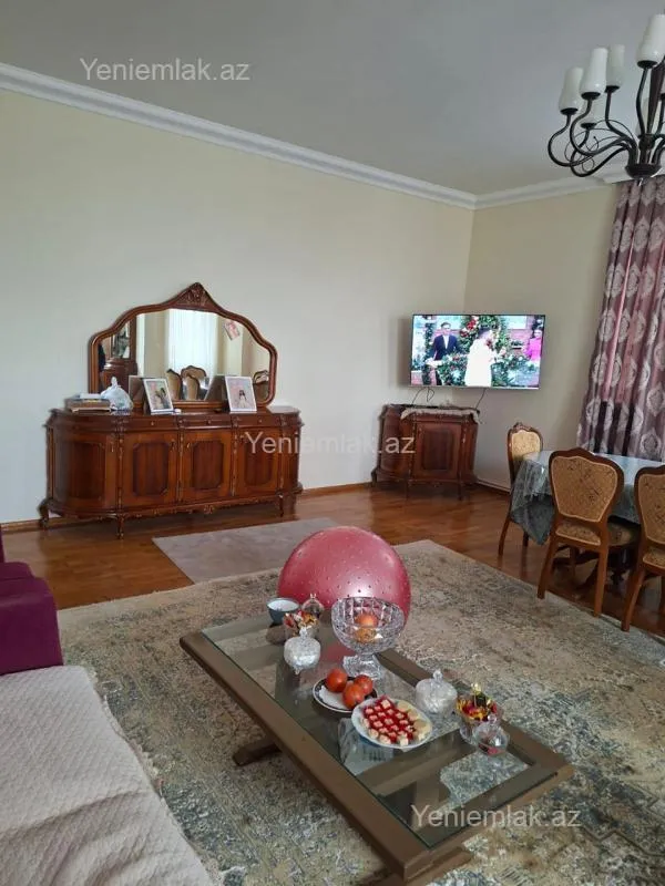 Satılır 3 otaqlı yeni tikili 150 m²