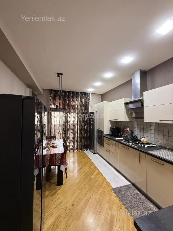 Satılır 3 otaqlı yeni tikili 137 m²