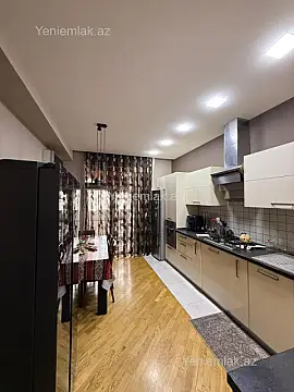 Satılır 3 otaqlı yeni tikili 137 m²