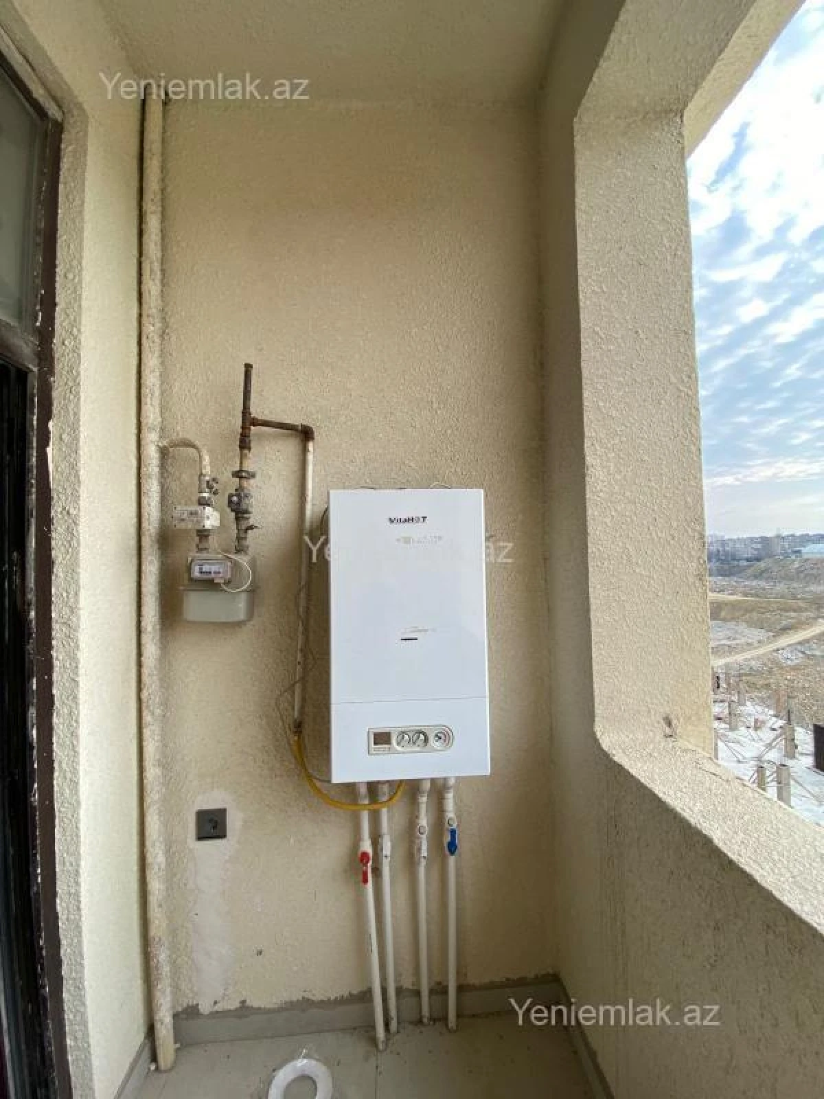 Satılır 3 otaqlı yeni tikili 100 m²