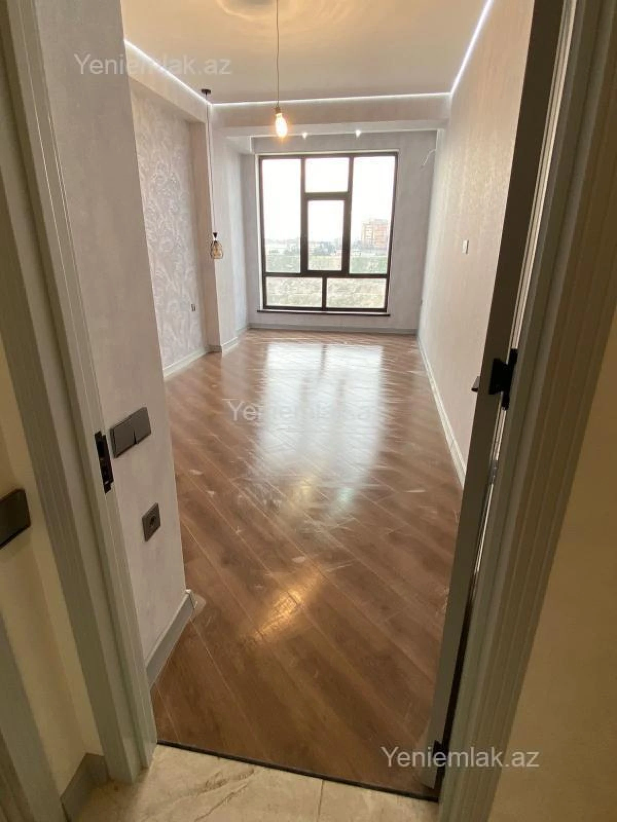 Satılır 3 otaqlı yeni tikili 100 m²