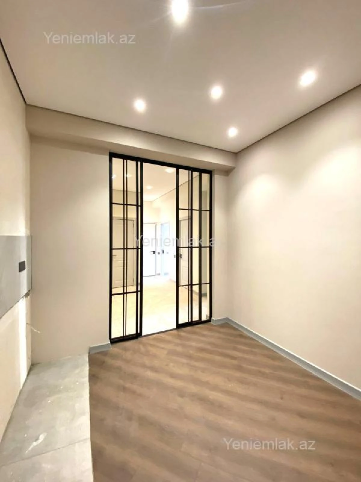 Satılır 3 otaqlı yeni tikili 100 m²