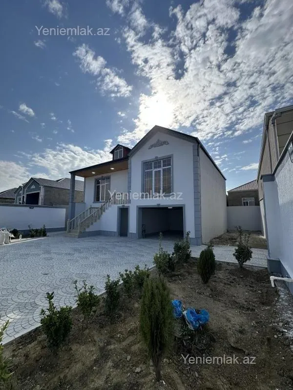 Satılır 4 otaqlı həyət evi 140 m²