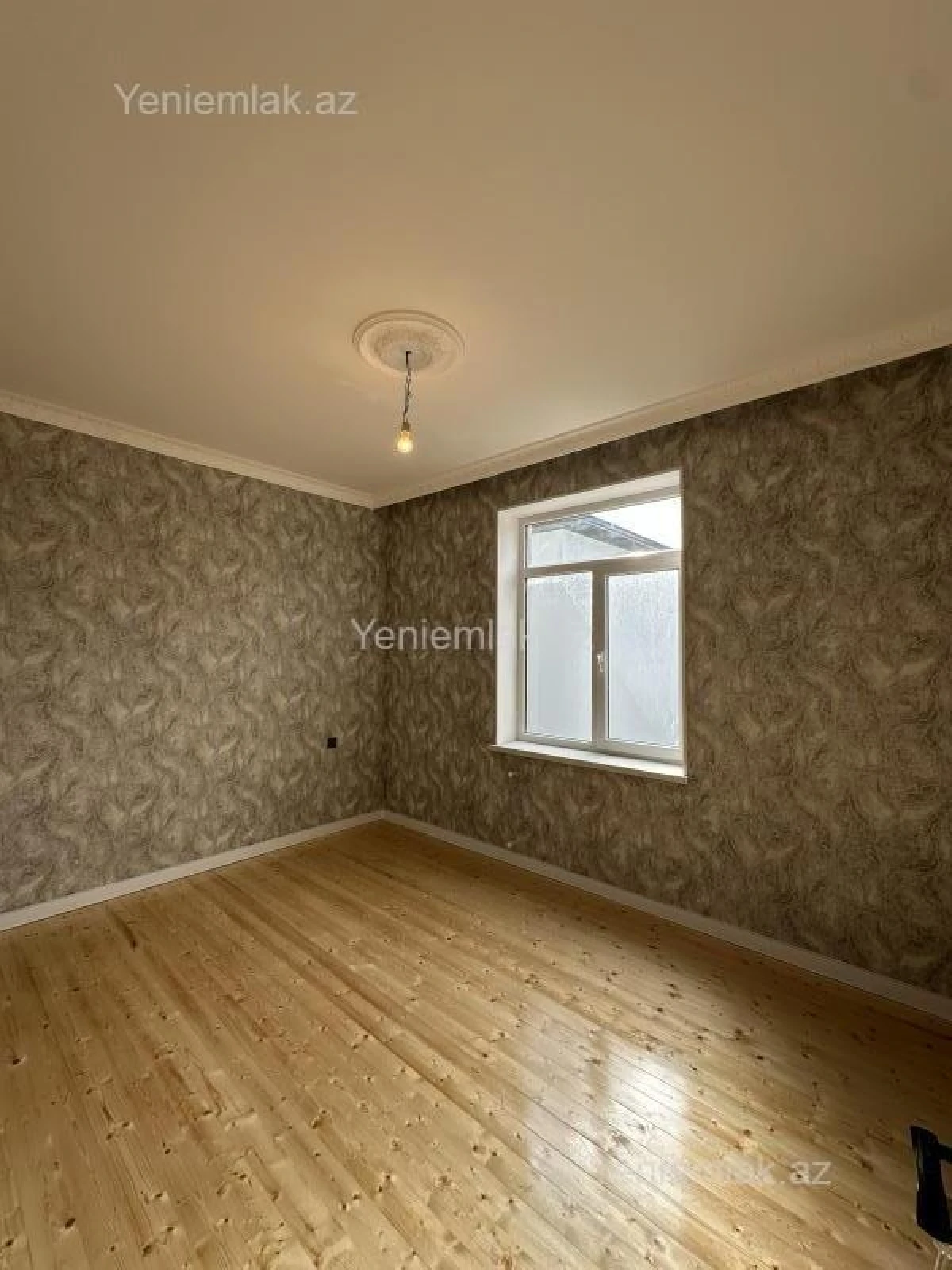 Satılır 4 otaqlı həyət evi 140 m²
