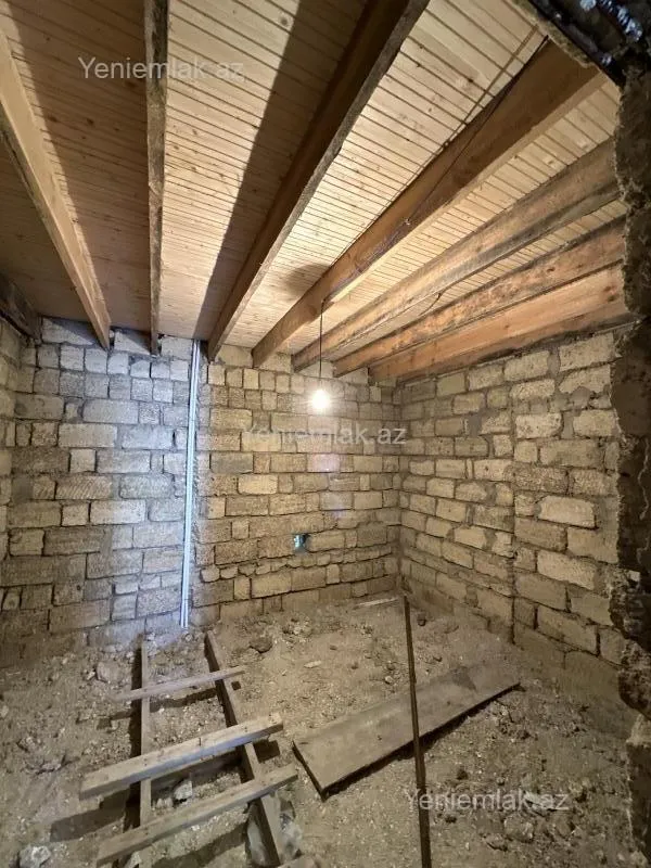 Satılır 4 otaqlı həyət evi 140 m²