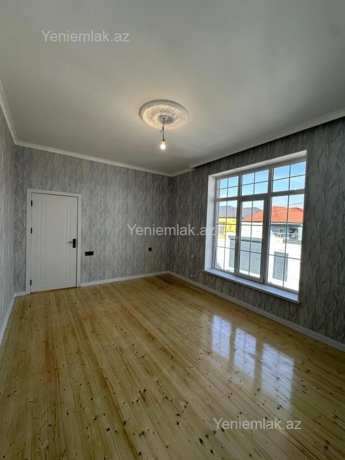 Satılır 4 otaqlı həyət evi 140 m²