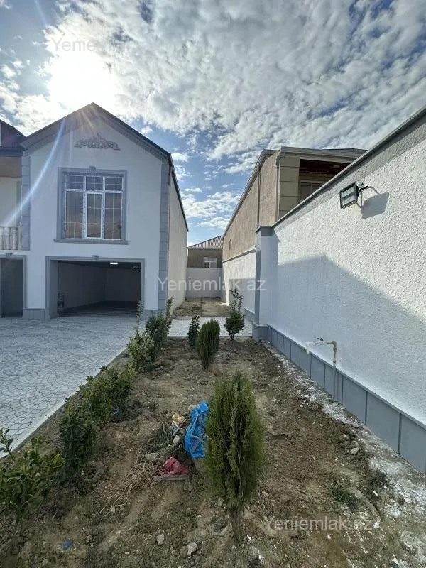 Satılır 4 otaqlı həyət evi 140 m²