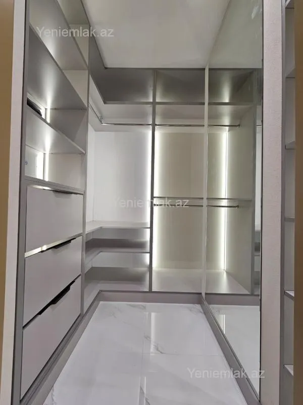 Satılır 2 otaqlı yeni tikili 83 m²