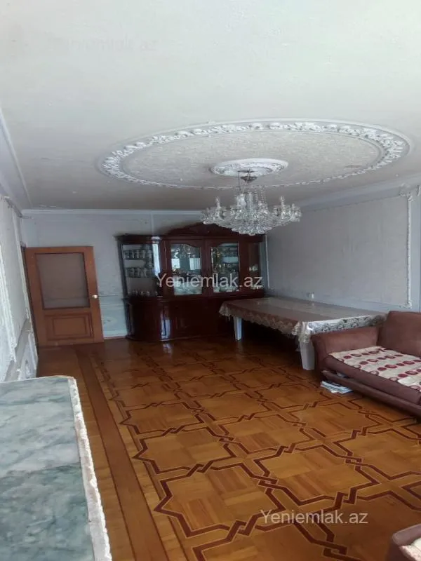 Satılır 4 otaqlı köhnə tikili 120 m²